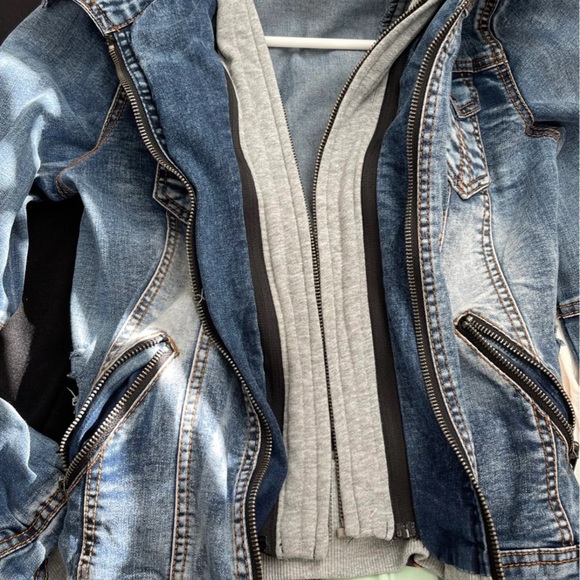 Jean jacket - Picture 5 of 6